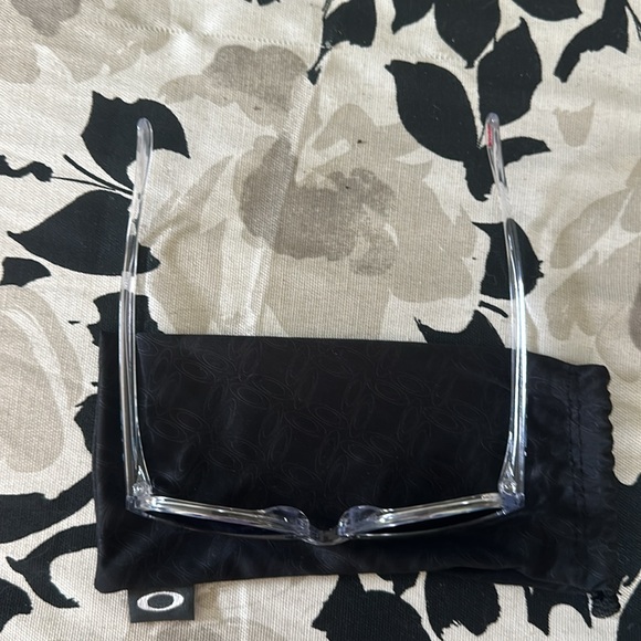 Oakley Sunglasses - Picture 3 of 3